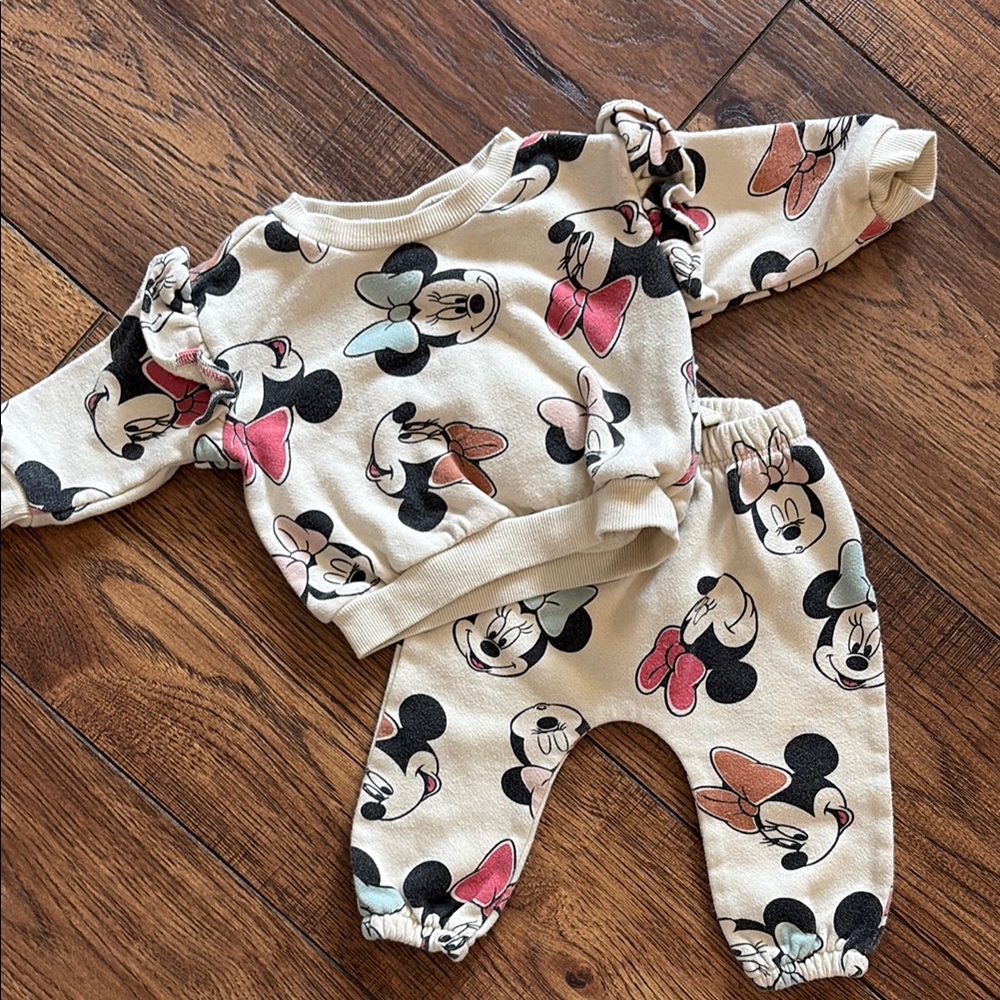 Disney Baby Minnie Mouse Baby Outfit size 3-6 Months